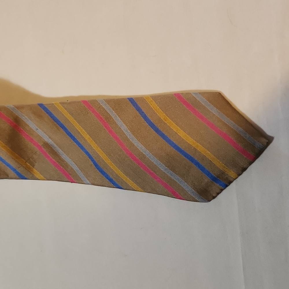 Henri Christian tie